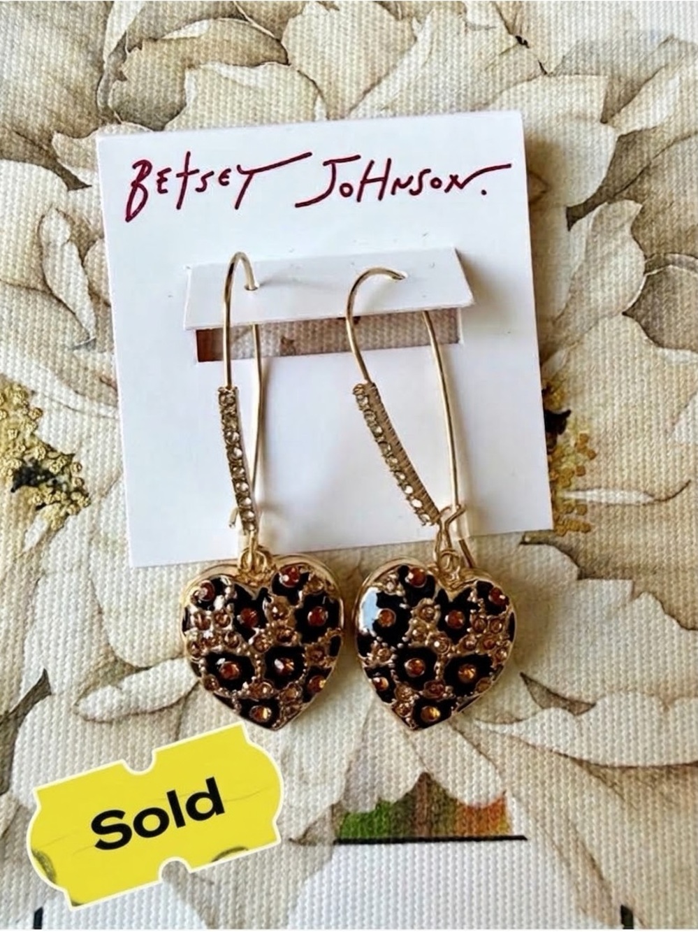 Betsey Johnson Gold Tone Black & Amber Leopard Animal Print Heart Earrings NWT